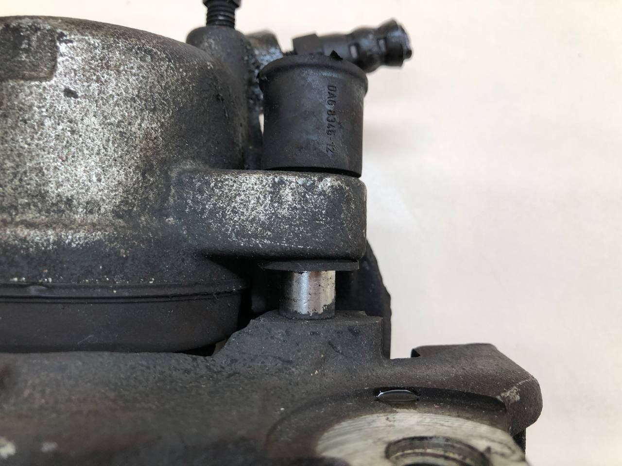 Суппорт передний правый Ford Mondeo 4 2007-2015