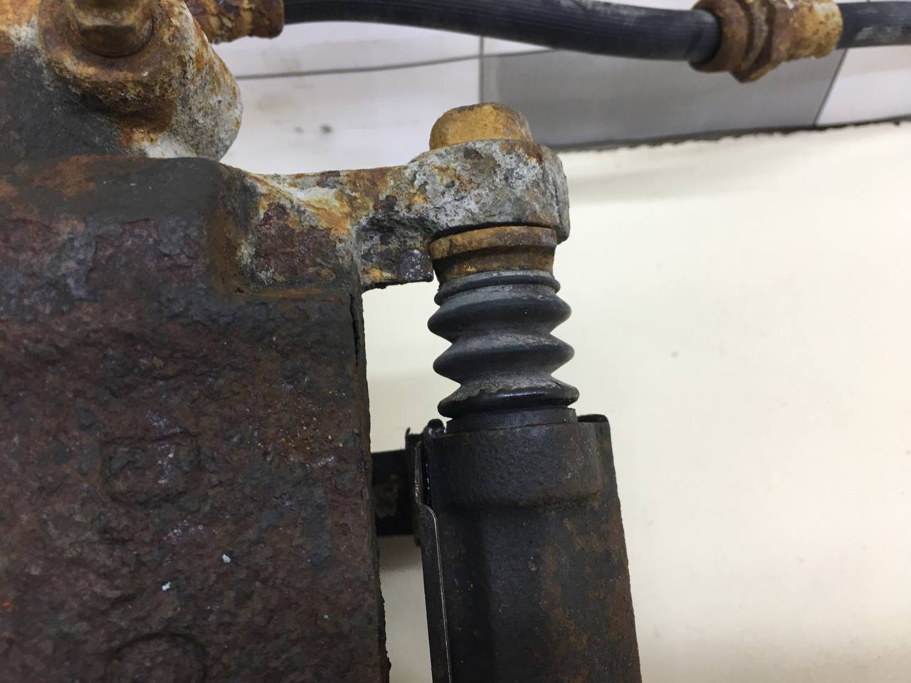 Суппорт передний левый Chevrolet Lacetti (J200) 2003-2013