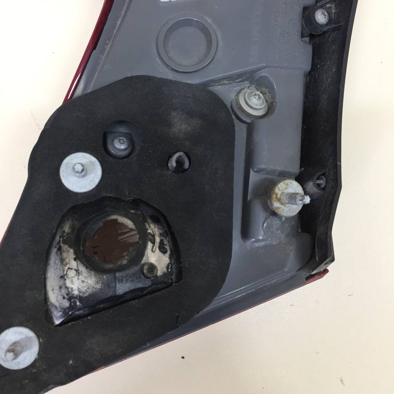 Фонарь задний внутренний левый Honda Civic 5D 2012>