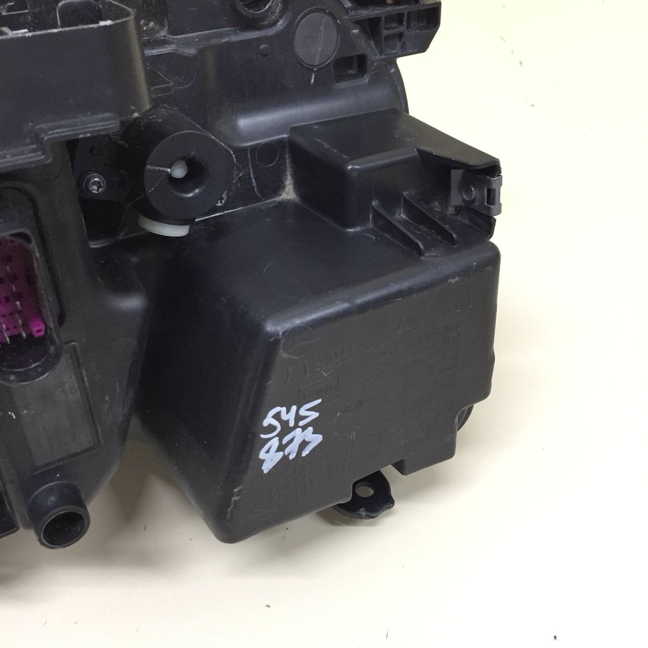 Фара правая Geely Atlas Pro (NL-3) 2019-2025