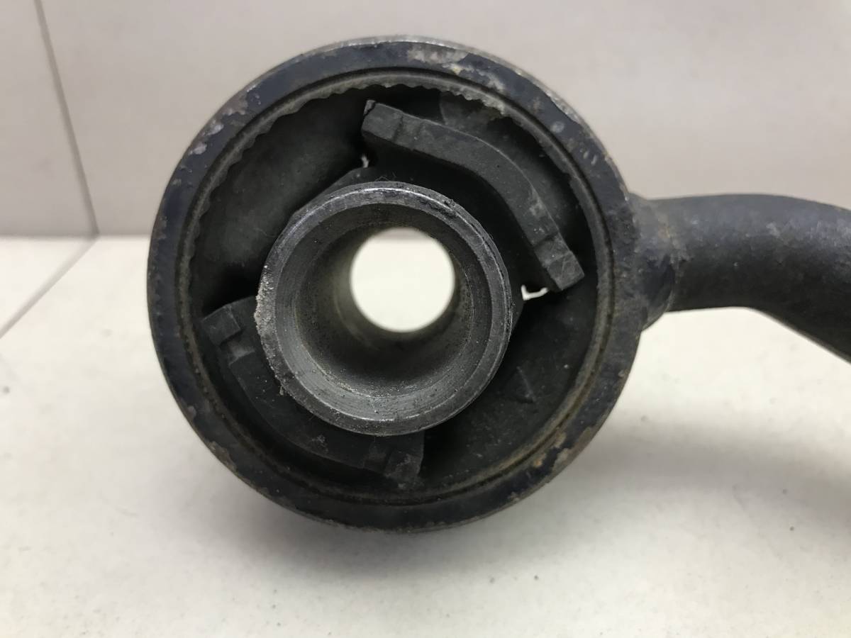 Рычаг передний нижний левый Toyota Chaser (Х100) 1996–2001