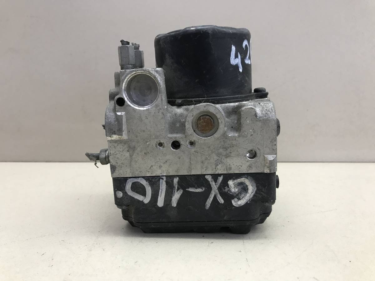 Блок ABS (насос) Toyota Mark II  (X110) 2000-2004