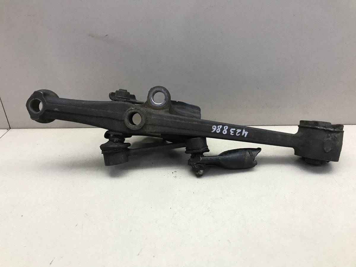 Рычаг передний левый Toyota Mark II  (X100) 1996-2000