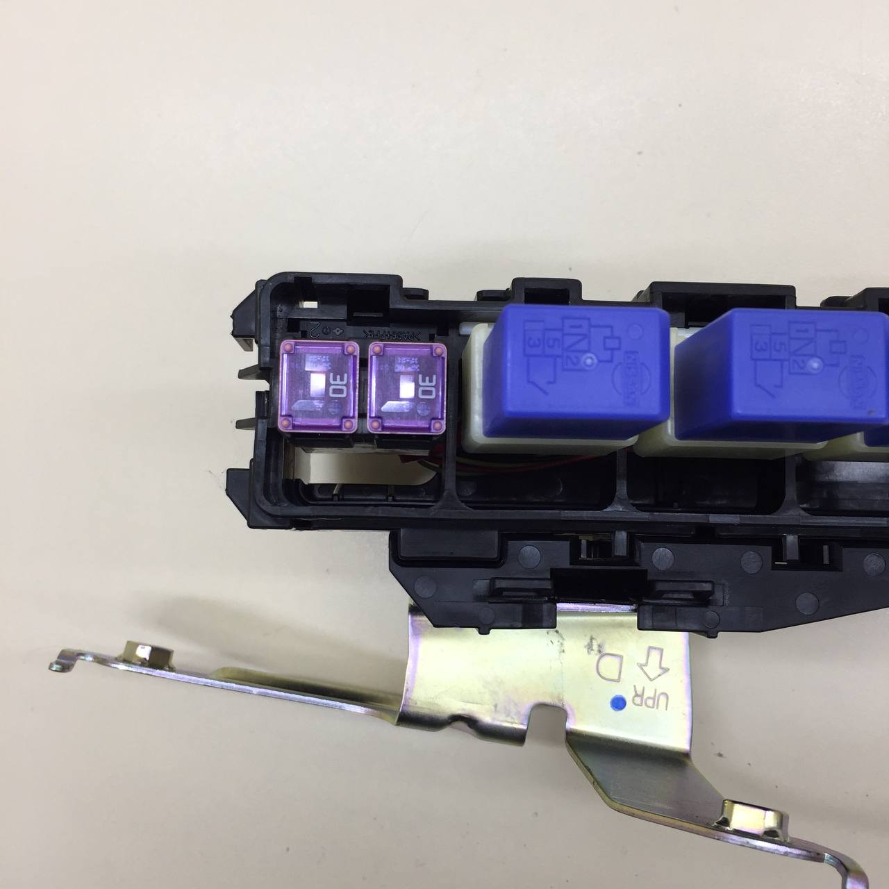 Блок реле Infiniti Q50 (V37) 2014-2021