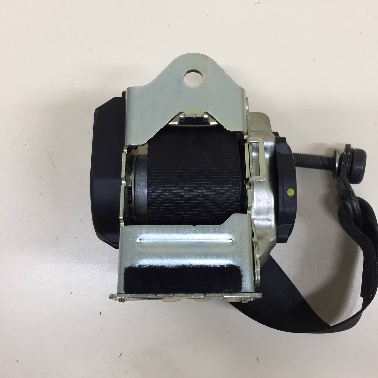 Ремень безопасности с пиропатроном Jaguar XE (760) 2014-2021