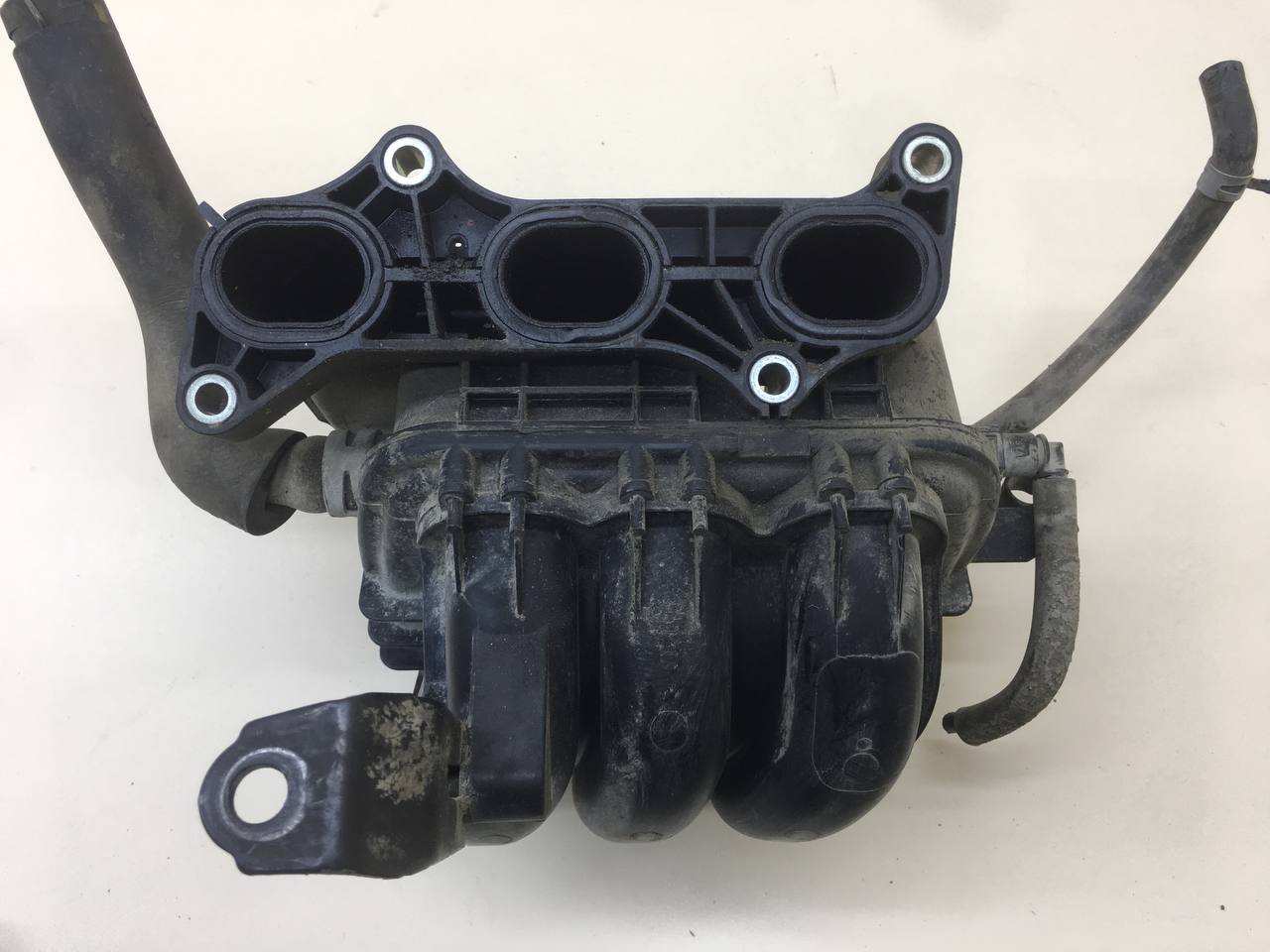 Коллектор впускной Peugeot 107 2006-2014