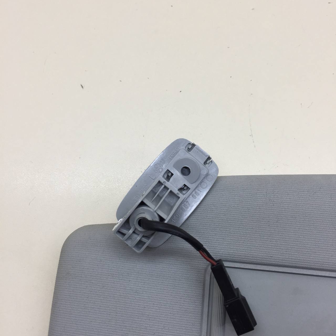 Козырек солнцезащитный (внутри) Volkswagen Passat B7 2011-2015