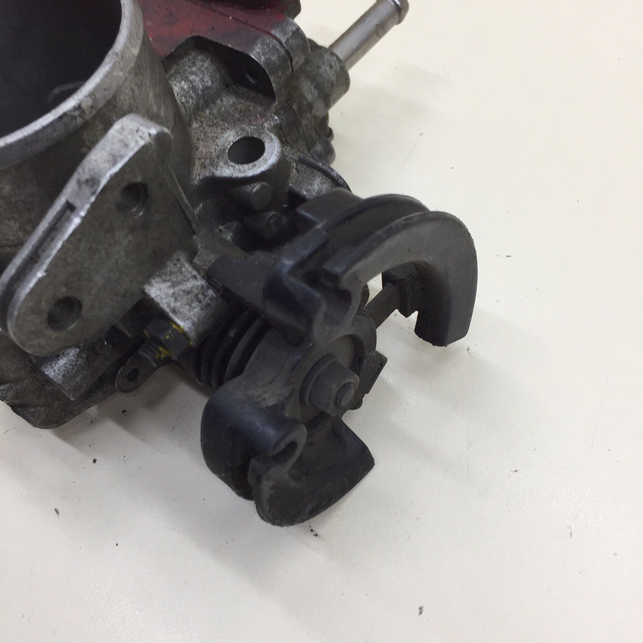 Заслонка дроссельная механическая Toyota Camry (SV30) 1990-1994