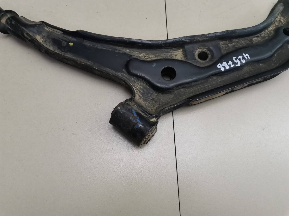 Рычаг передний левый Nissan Almera (N15) 1995-2000