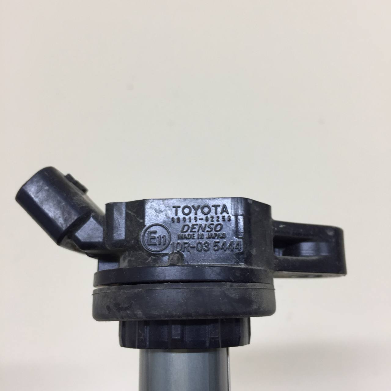 Катушка зажигания Toyota Rav 4 (XA40) 2013-2019