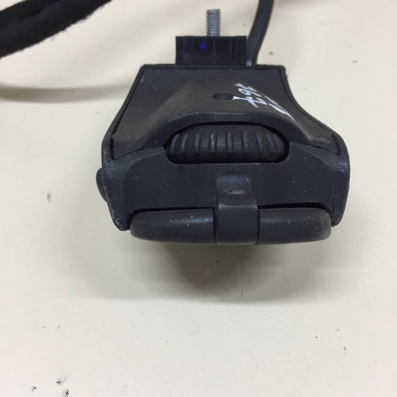 Переключатель подрулевой управления магнитолой Renault Symbol (2) 2008-2012