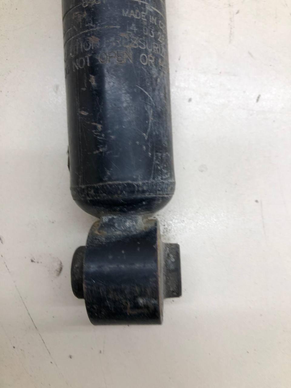 Амортизатор задний Nissan Juke (YF15) 2011-2020