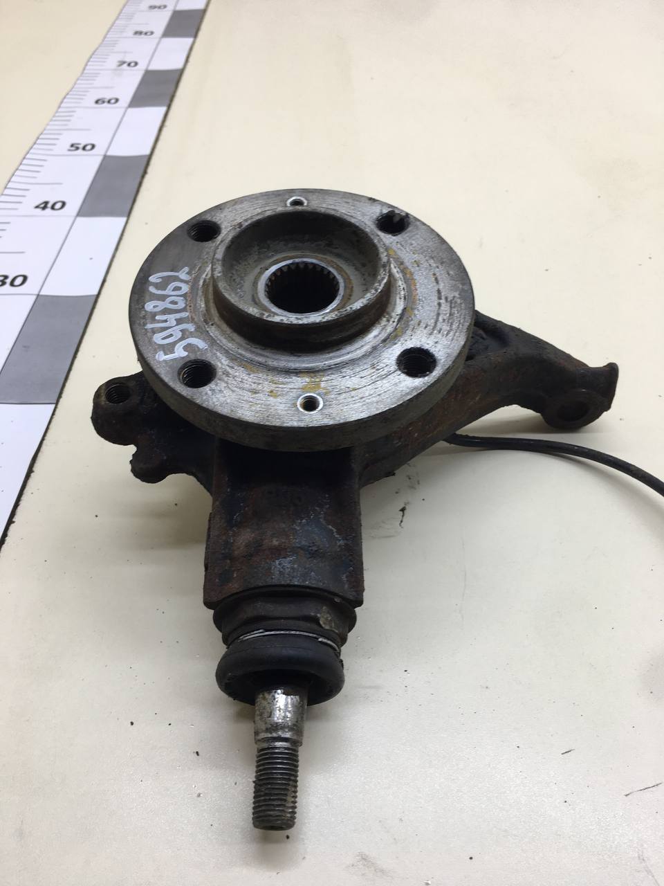 Кулак поворотный передний левый Peugeot 308 2007>