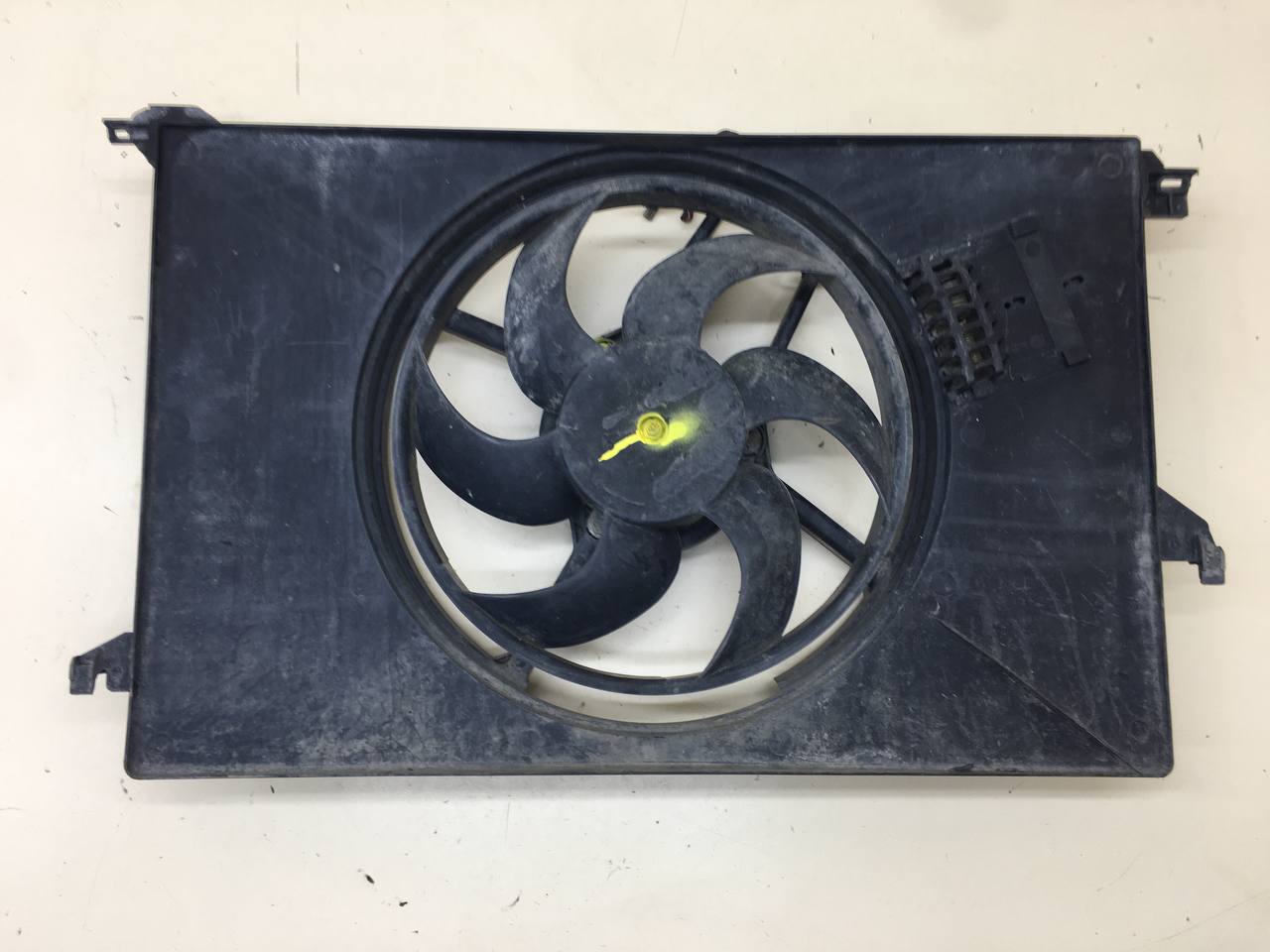 Диффузор вентилятора Opel Vectra (C) 2002-2008