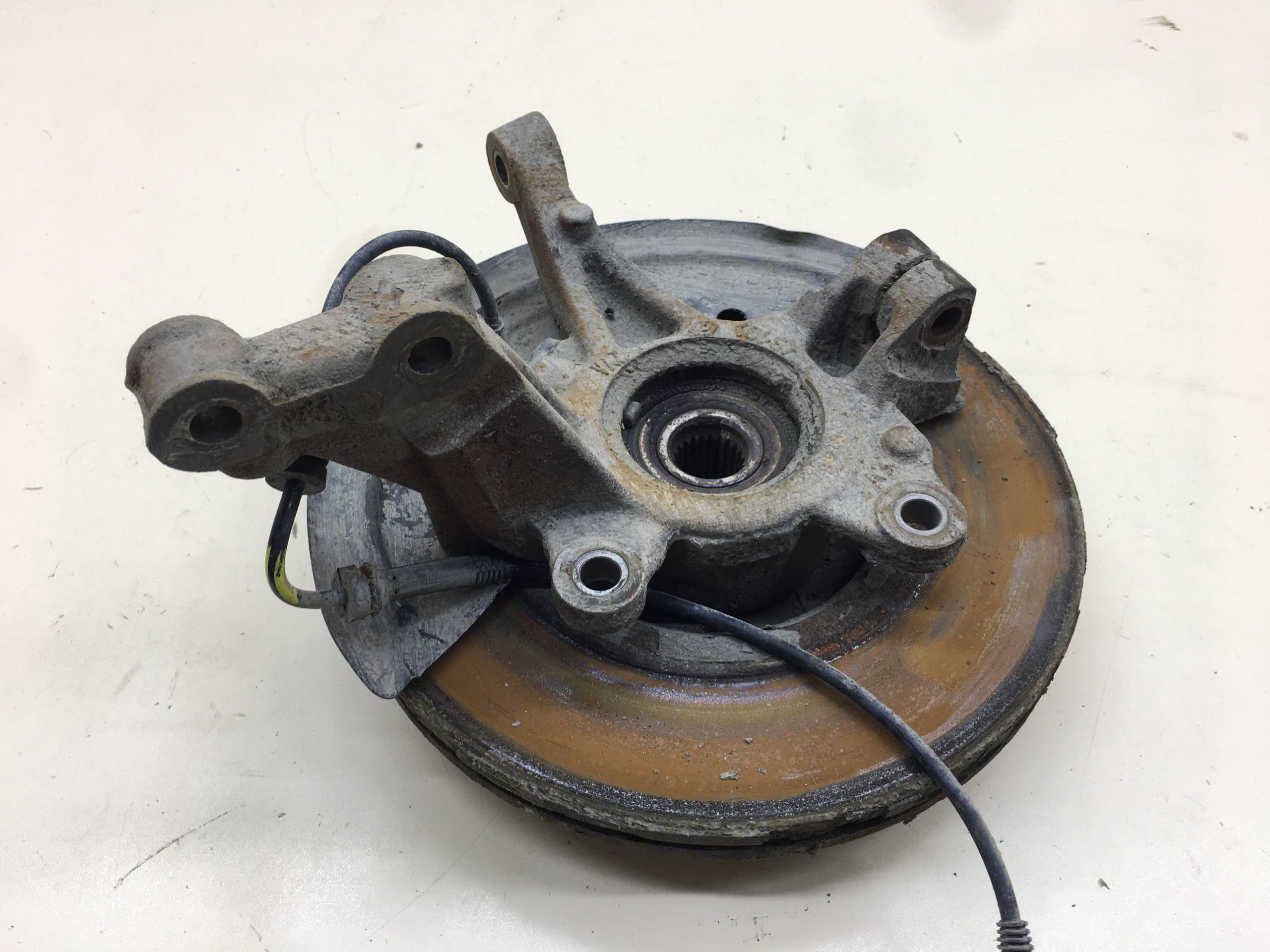 Кулак поворотный передний правый Lada X-RAY 2016>