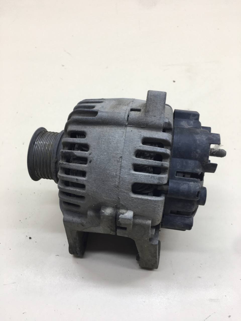 Генератор Renault Megane (2) 2002-2009