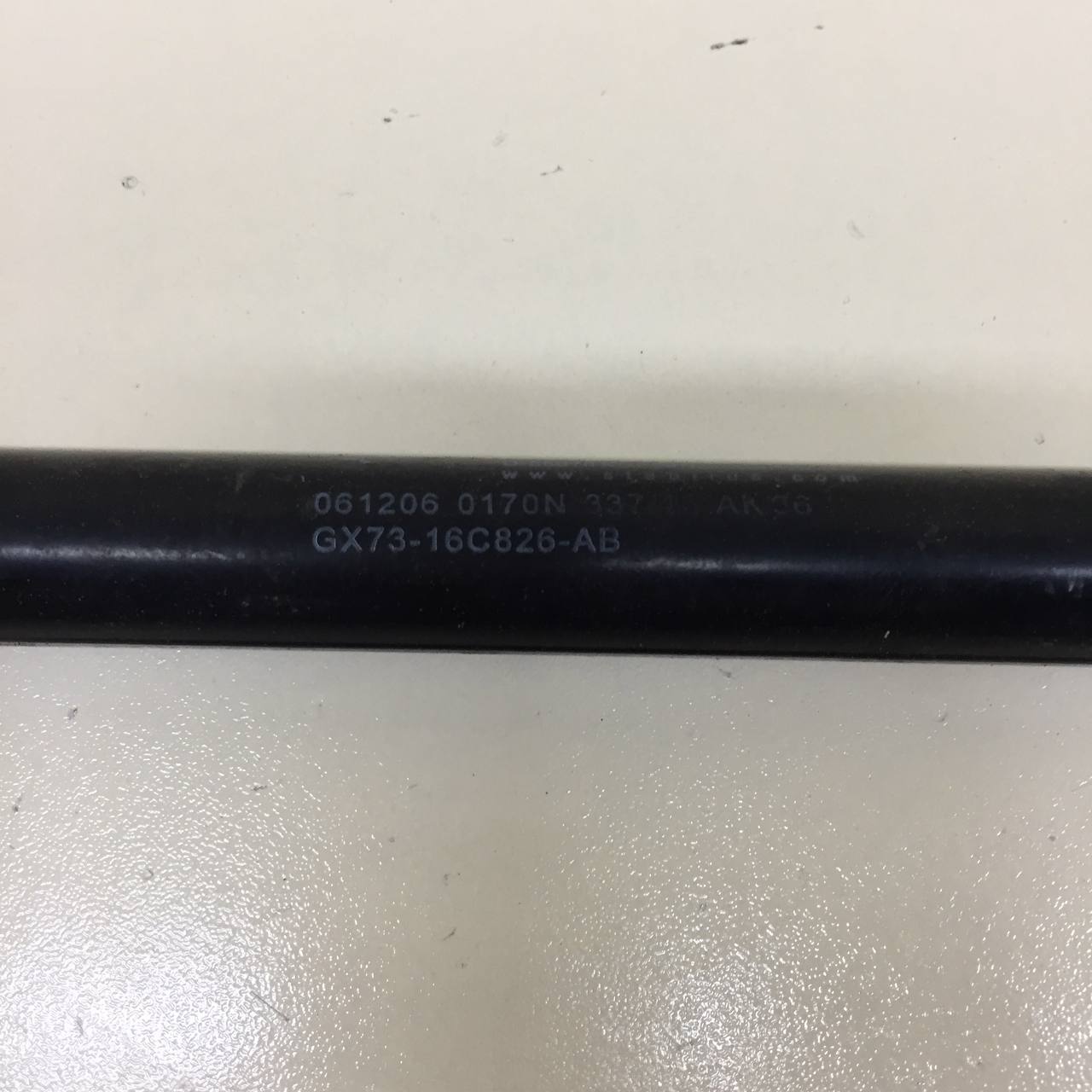 Амортизатор капота Jaguar XE (760) 2014-2021