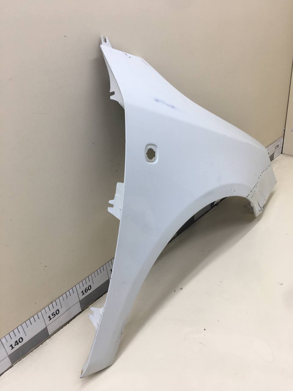 Крыло переднее правое Skoda Roomster 2006-2015