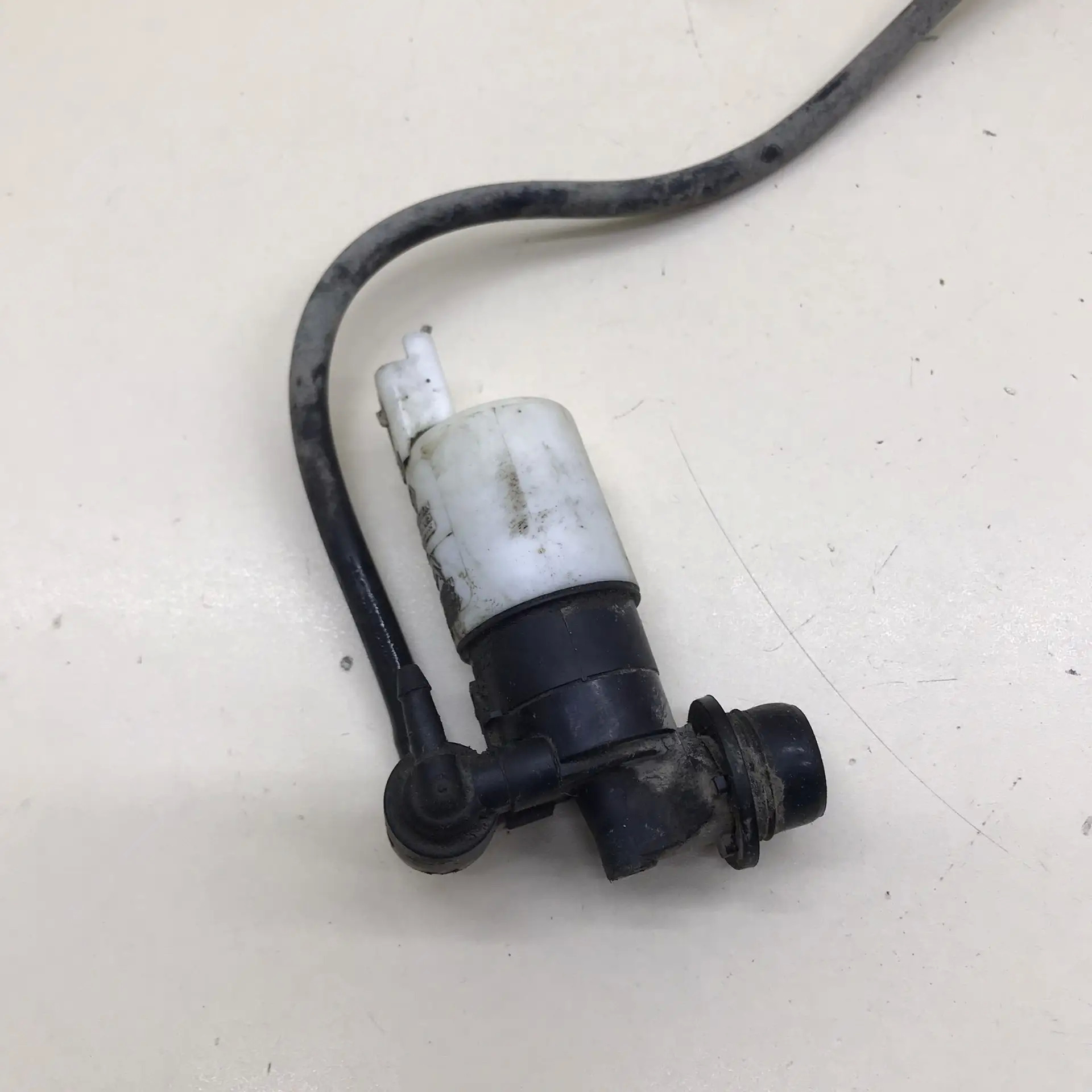 Насос омывателя Peugeot 208 2012>