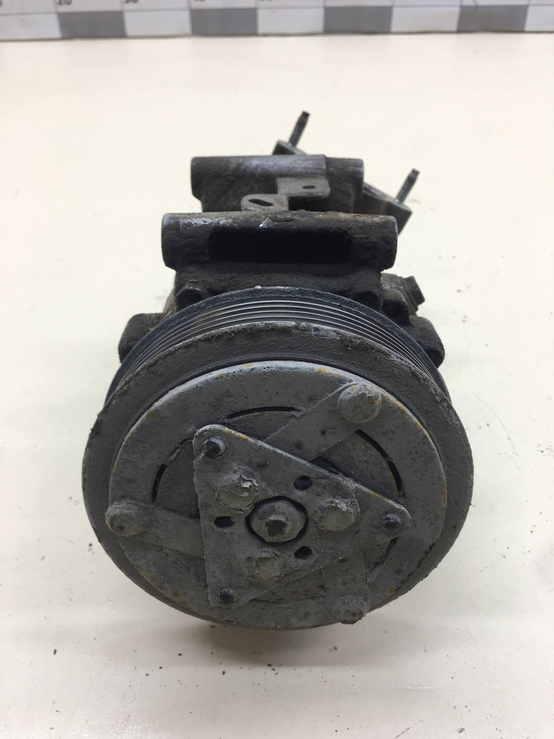 Компрессор системы кондиционирования Peugeot 208 2012>