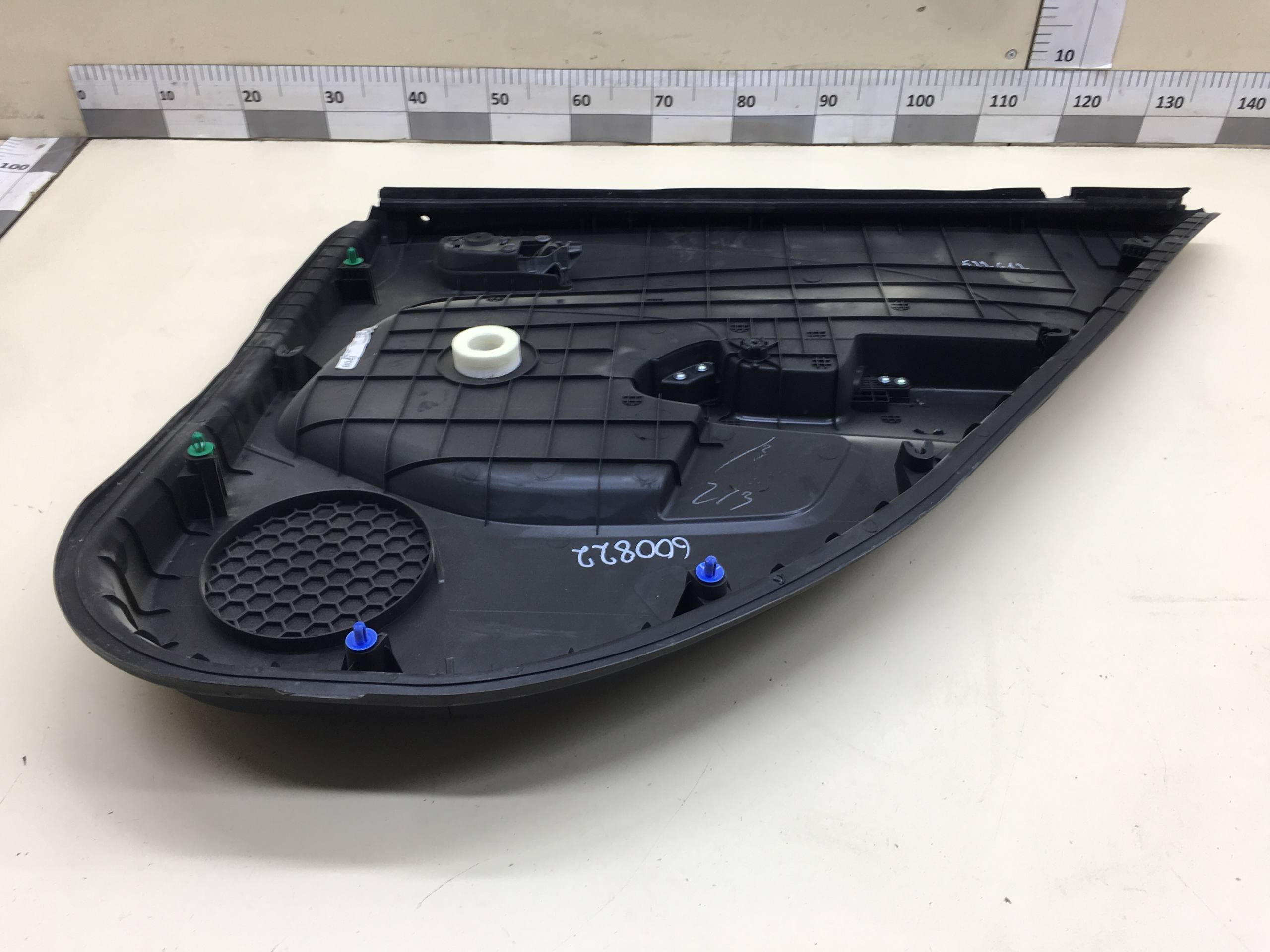 Обшивка двери задней левой Chevrolet Aveo T300 2011>