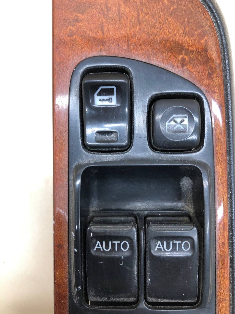 Блок управления стеклоподъемниками Infiniti QX4 (JR50) 1996-2003г