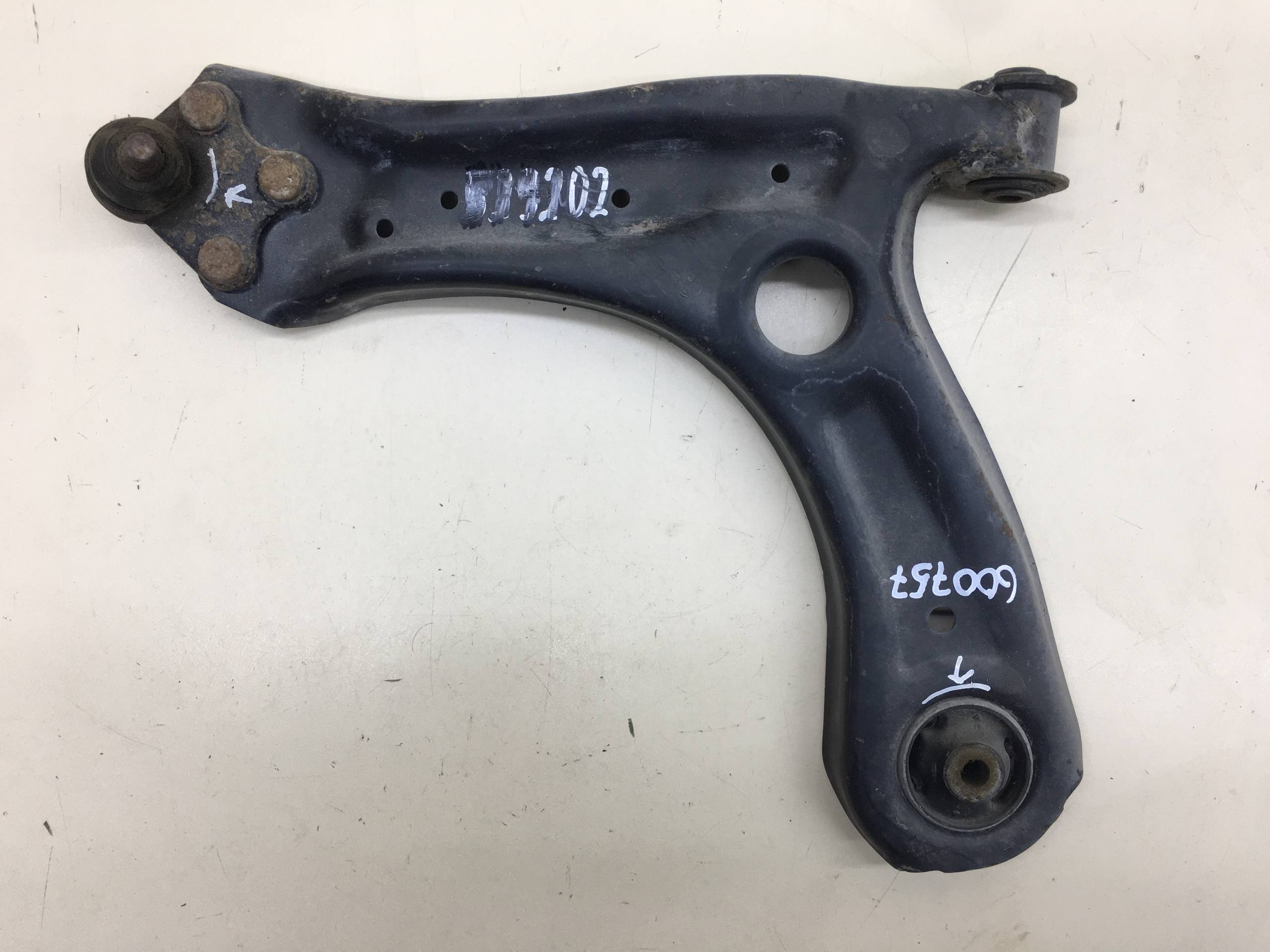 Рычаг передний левый Volkswagen Polo (HB) 2009>