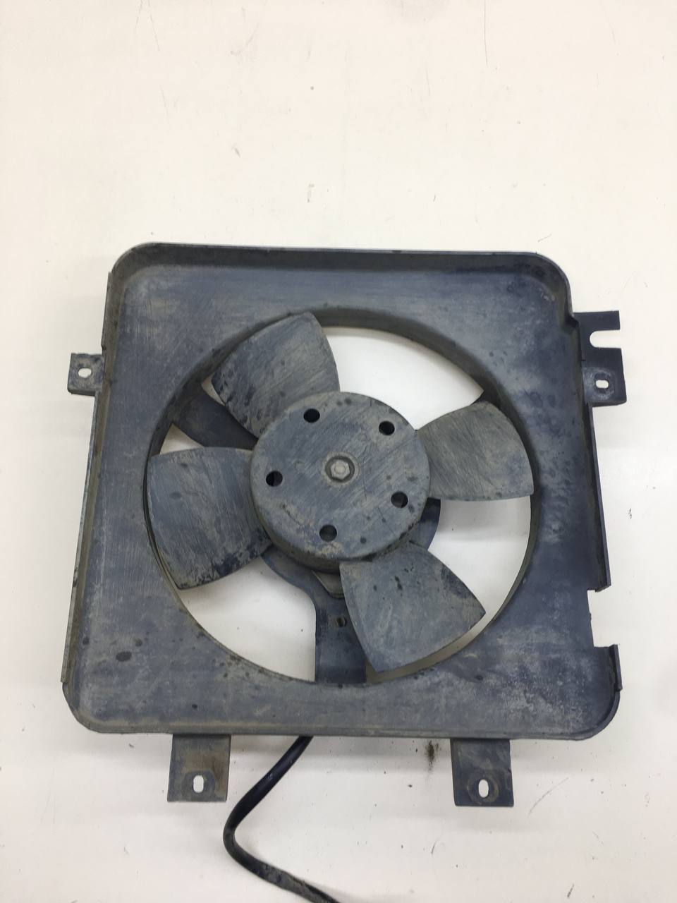 Диффузор вентилятора Lada Priora 2007-2018