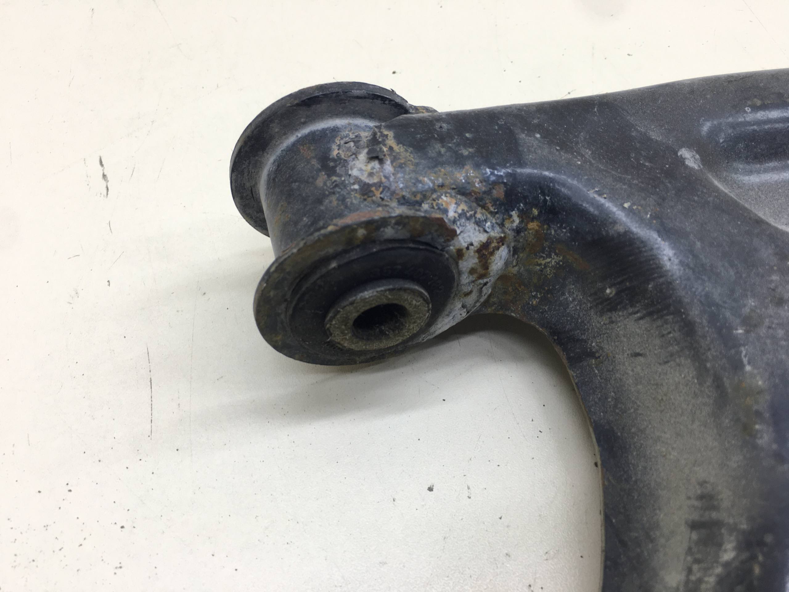 Рычаг передний правый Volkswagen Polo (HB) 2009>