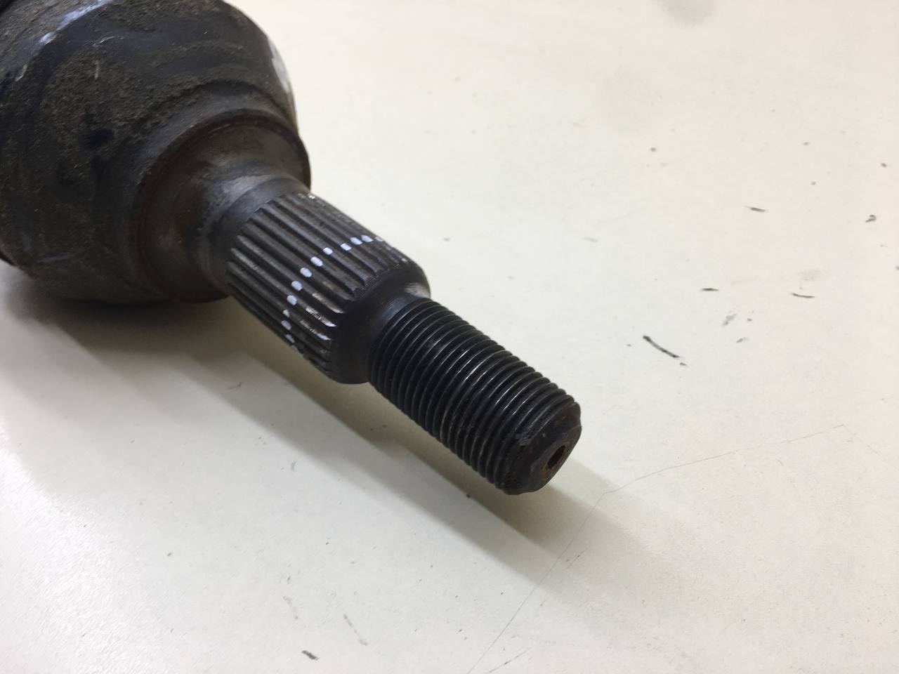 Полуось задняя Cadillac STS 2004-2011