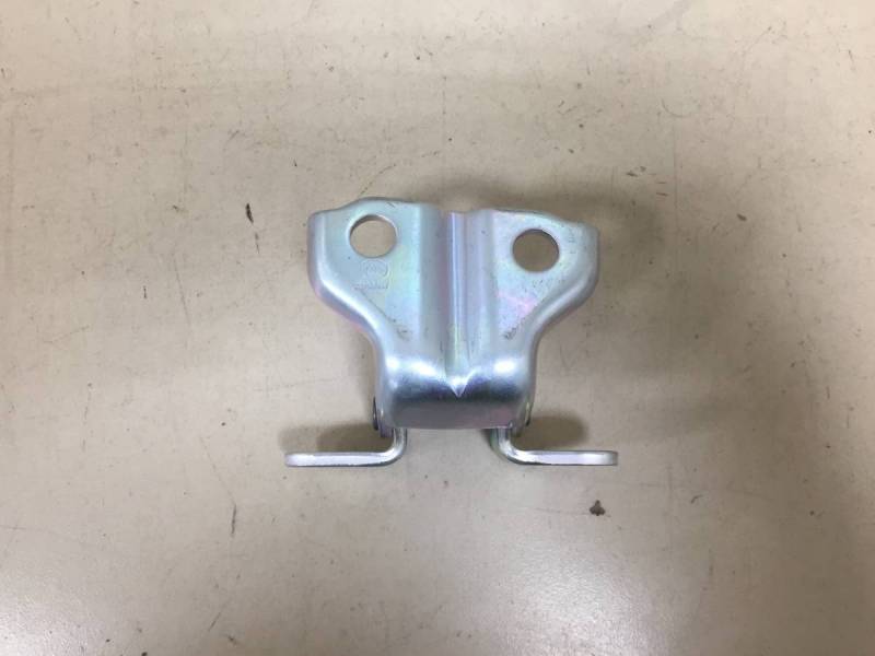 Петля двери задней правой верхняя SsangYong Kyron 2005-2015