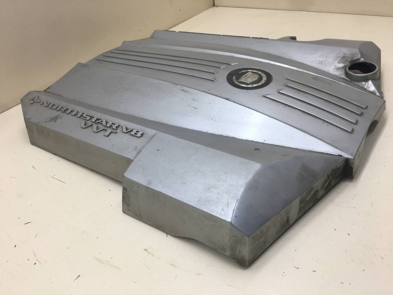 Крышка двигателя декоративная Cadillac STS 2004-2011