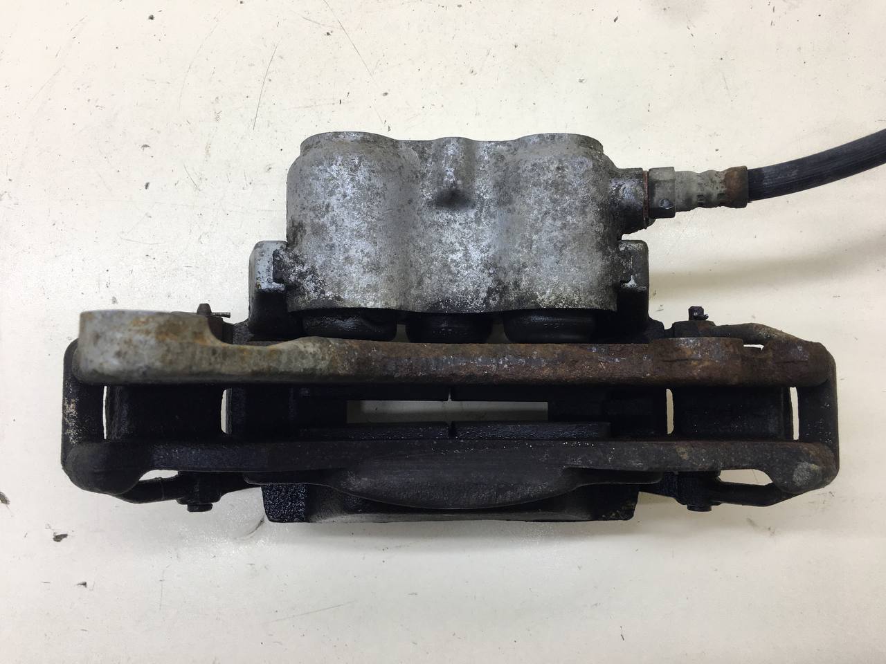 Суппорт передний правый Lada Niva 4х4 2121 1977-2021