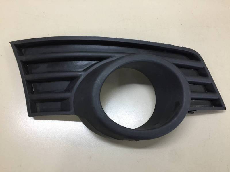 Рамка противотуманной фары правой Great Wall H3 2010-2016