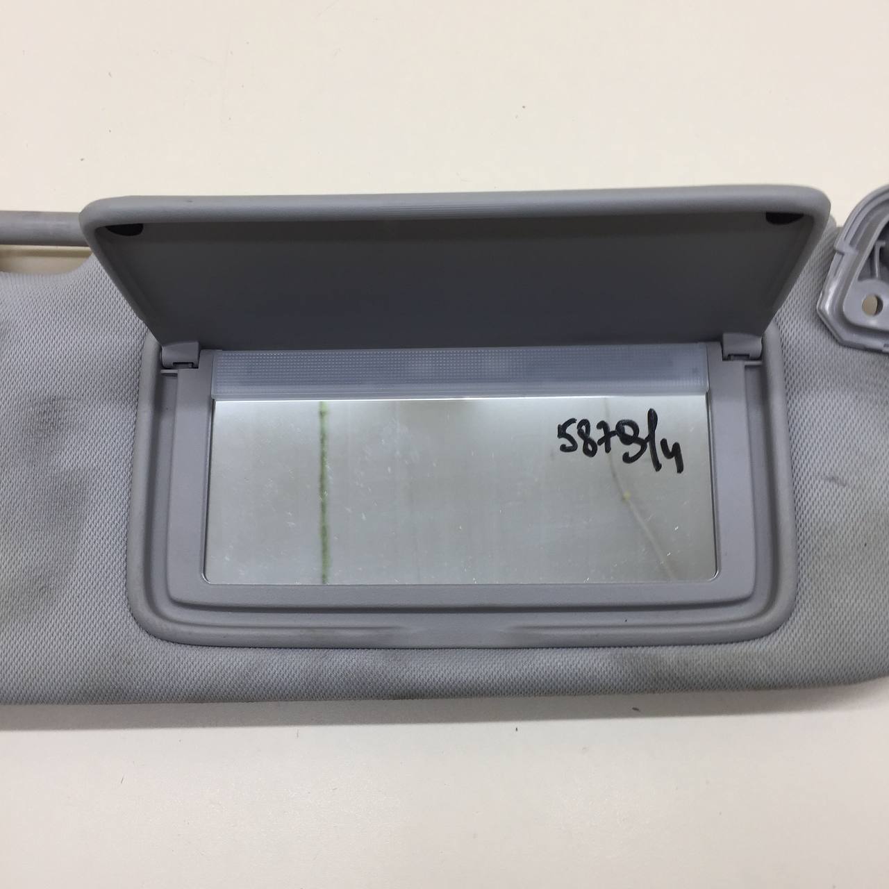 Козырек солнцезащитный (внутри) Infiniti Q50 (V37) 2014-2021