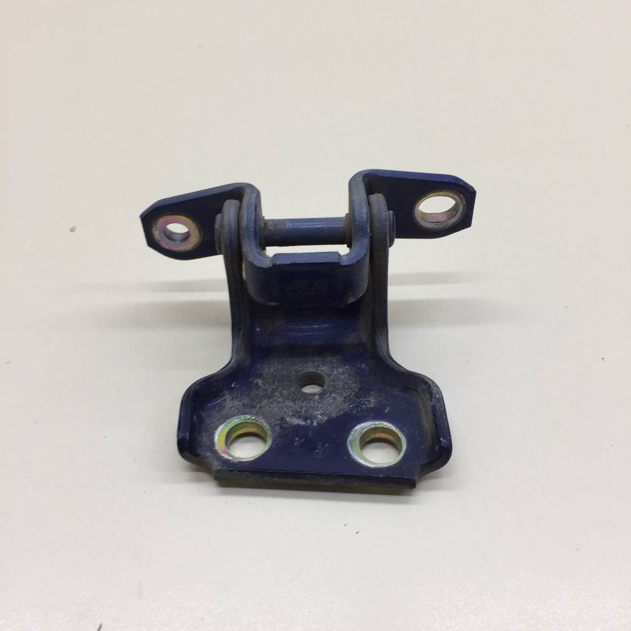 Петля двери задней левой верхняя Suzuki Liana 2001-2007