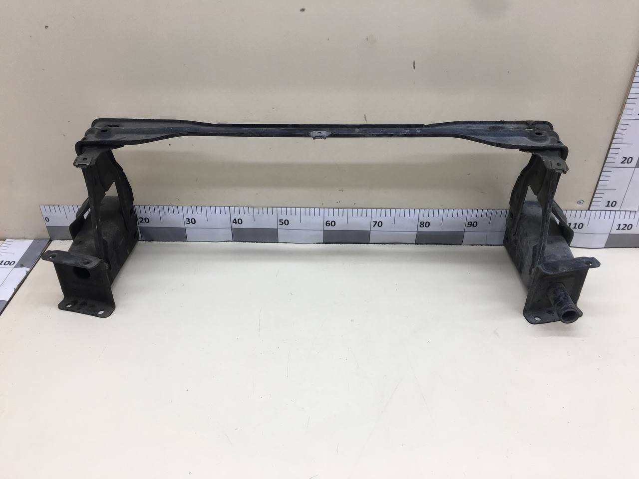 Балка подрадиаторная Mercedes-Benz S-Class (W221) 2005-2013