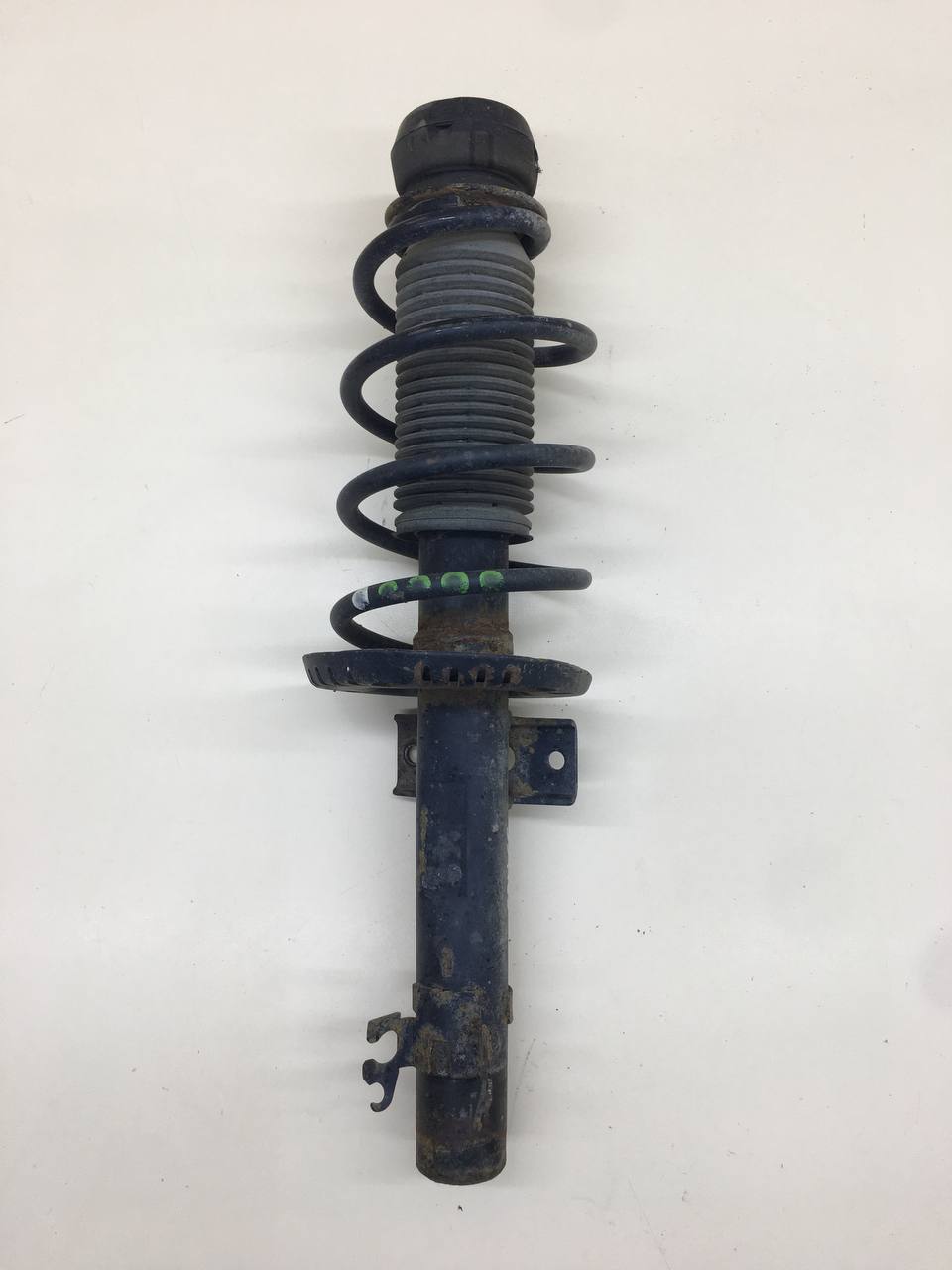 Амортизатор передний Skoda Rapid 2012-2020