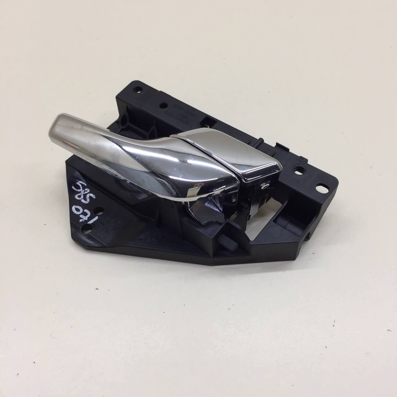 Ручка двери внутренняя правая Jaguar XF 2007-2015