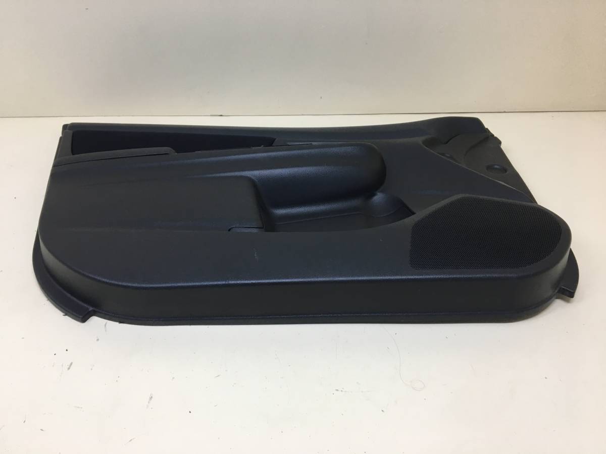 Обшивка двери передней левой Subaru XV (G33,G43) 2011-2017
