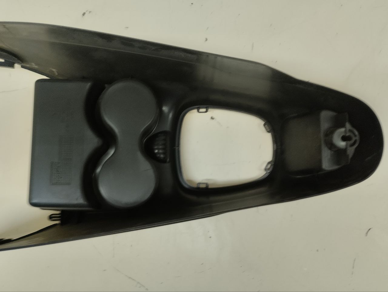 Консоль центральная Peugeot 107 2006-2014