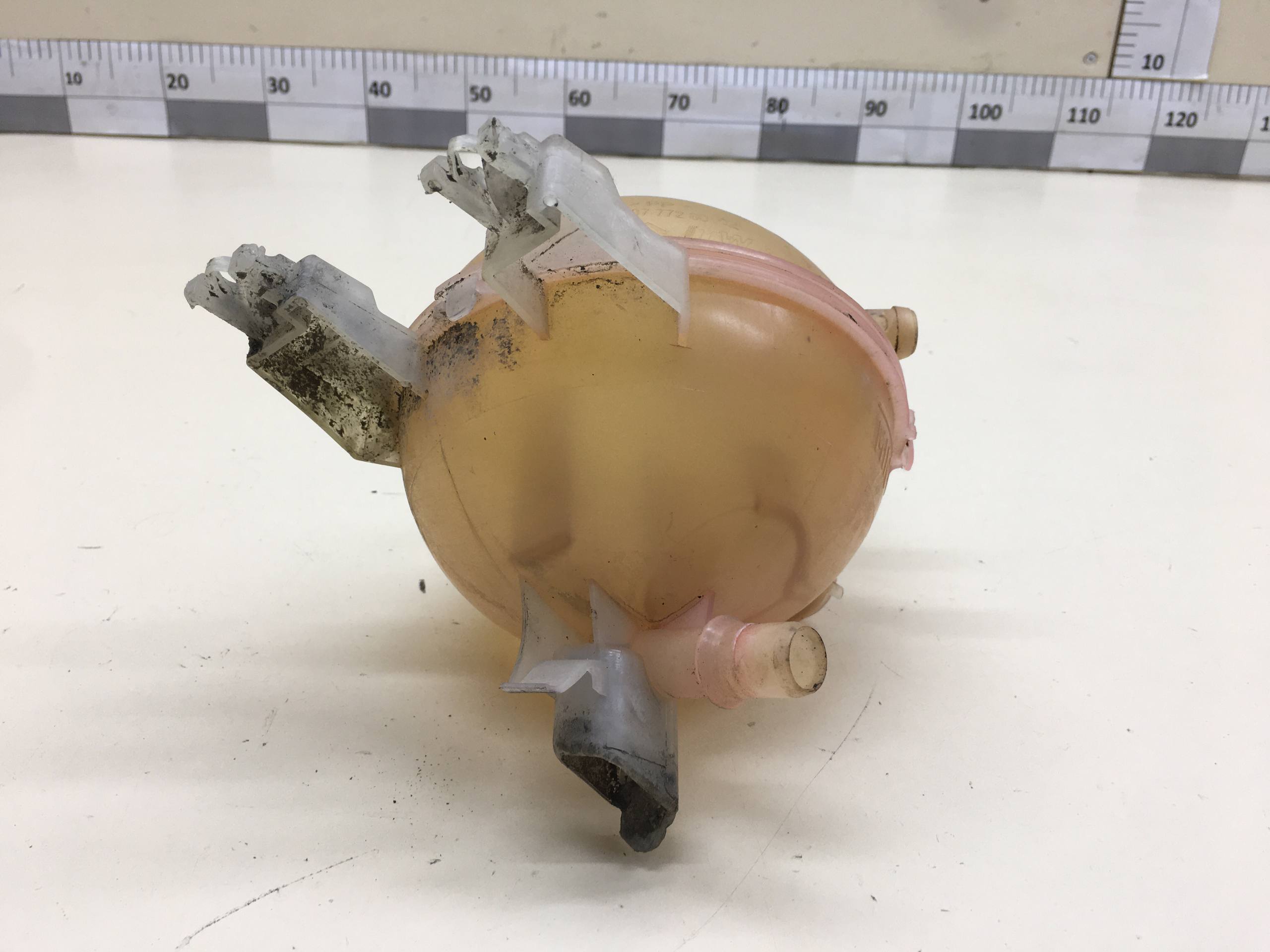 Бачок расширительный Peugeot 208 2012>