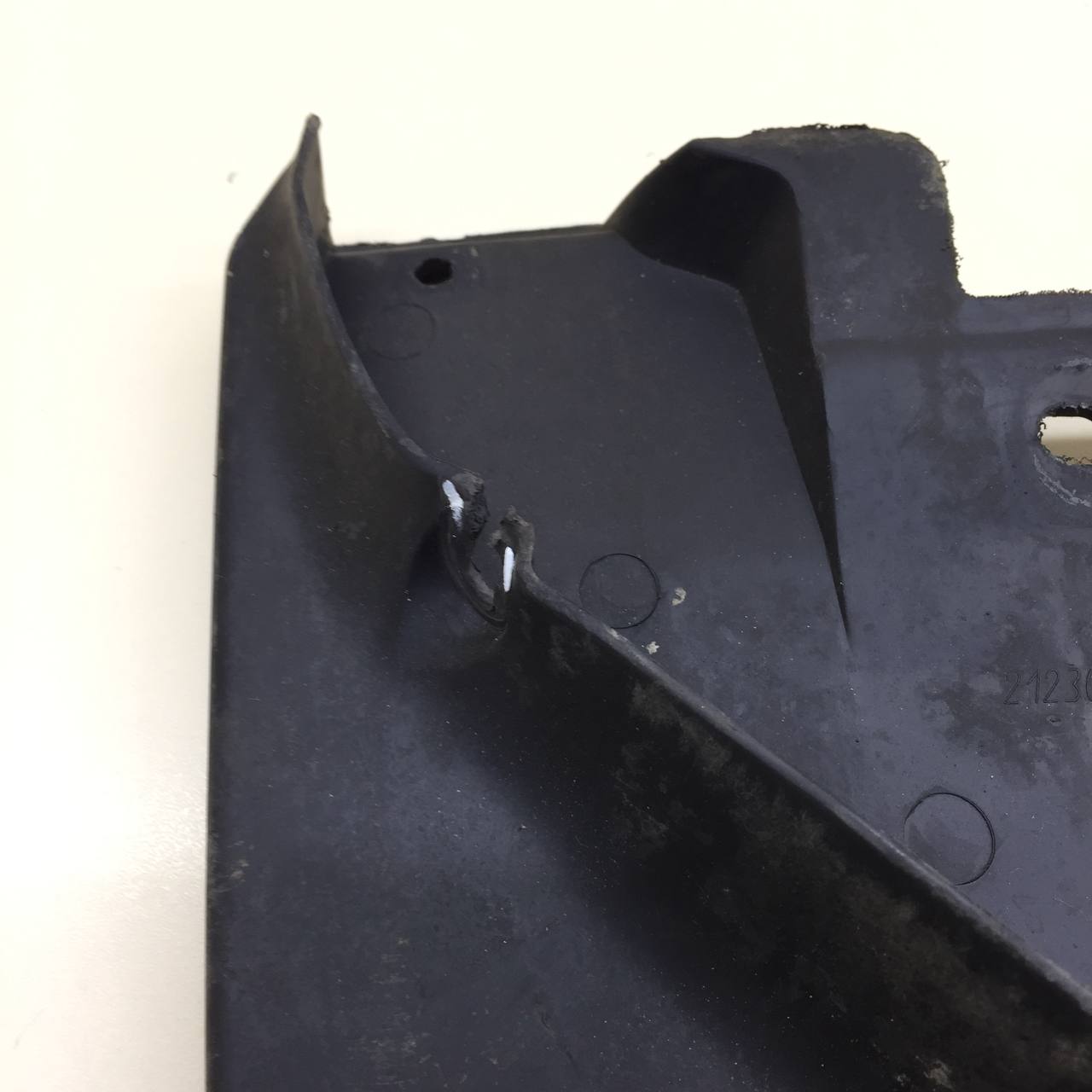 Брызговик задний левый Lada  Niva Travel 2020>