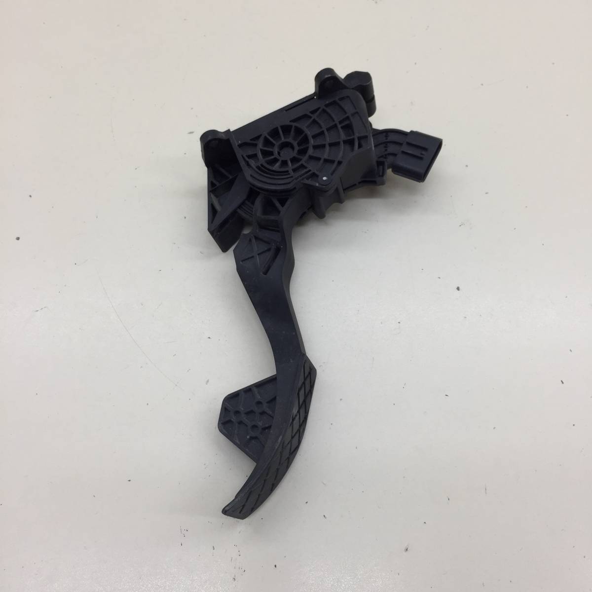 Педаль газа Skoda Rapid 2012-2020