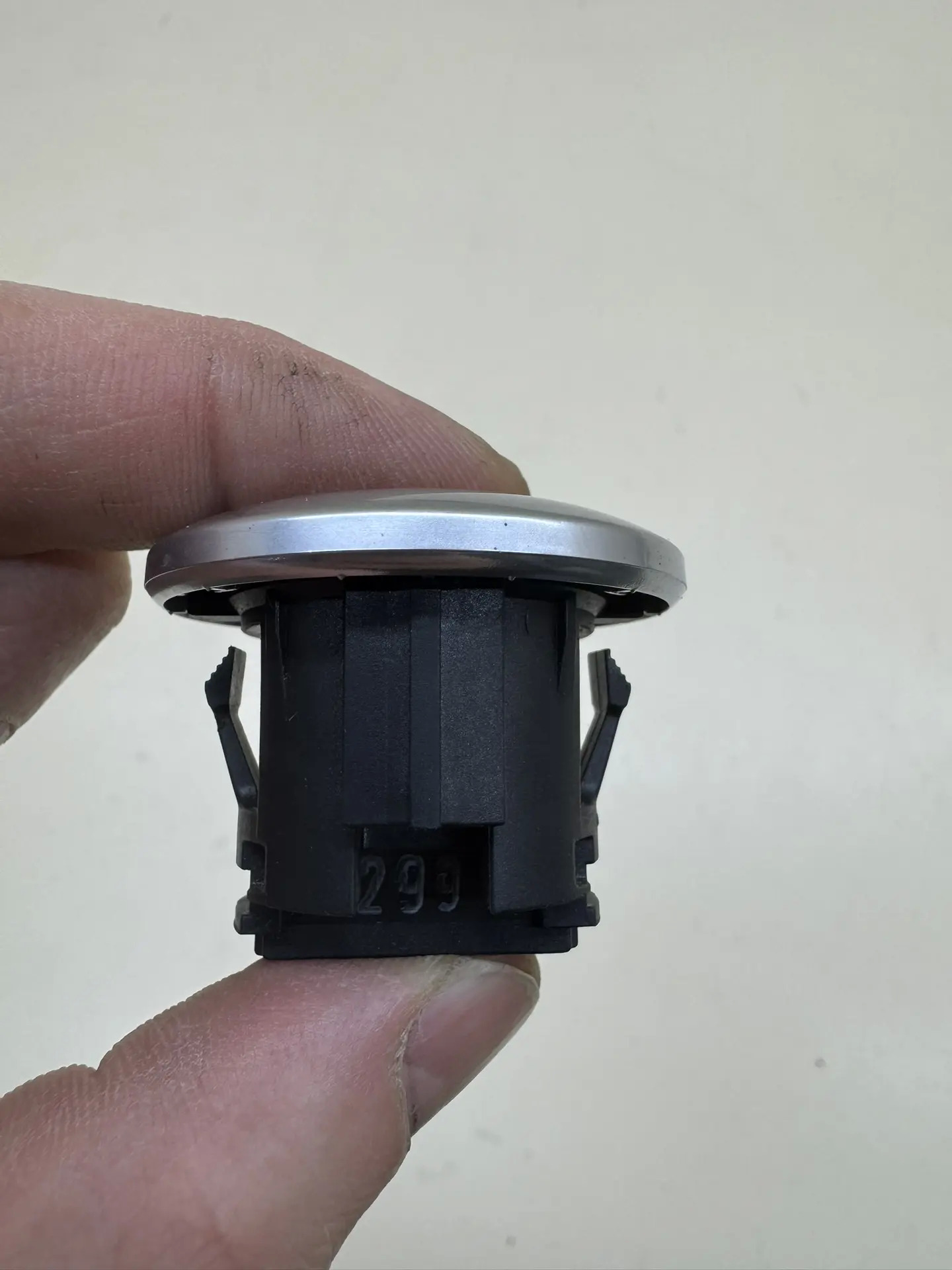 Кнопка запуска двигателя BMW 1-series E87/E81 2004-2011