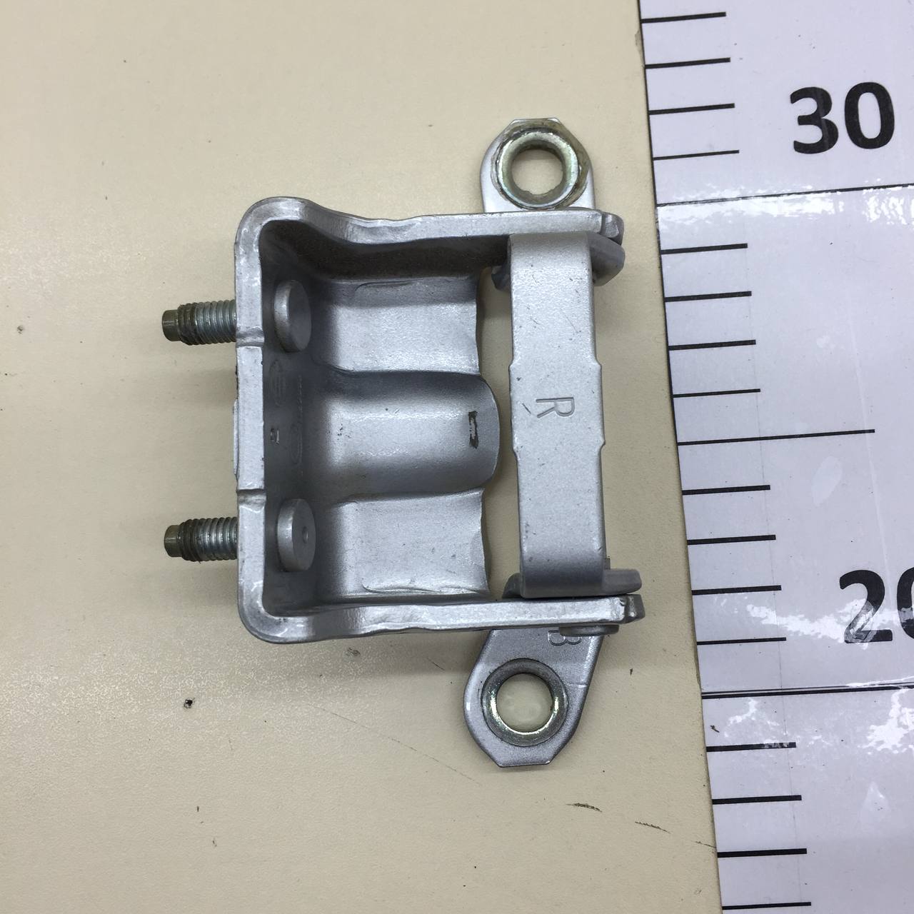 Петля двери задней правой верхняя Nissan Maxima (a36) 2015-2023