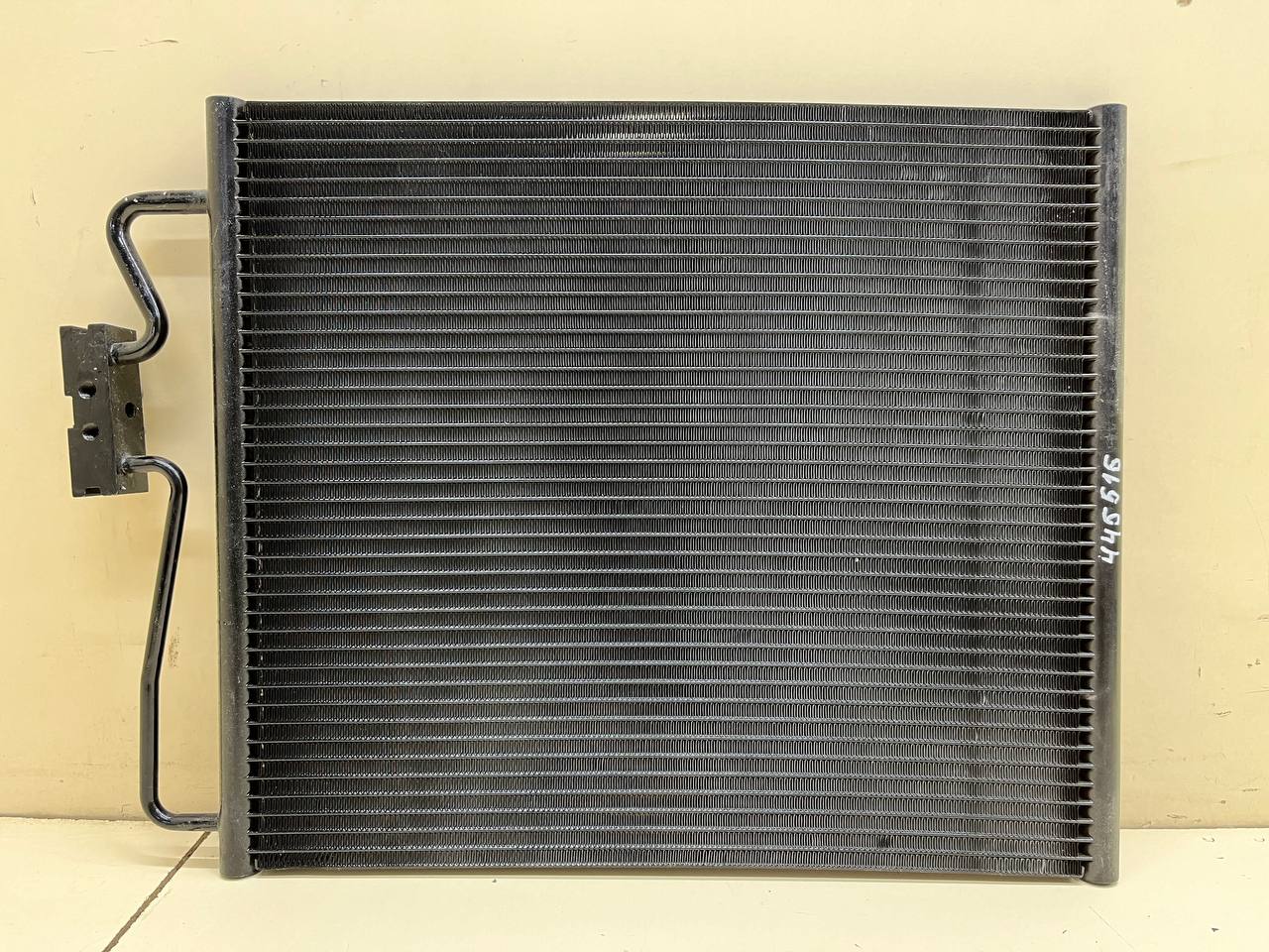 Радиатор кондиционера (конденсер) BMW 7-Series E38 1994-2001