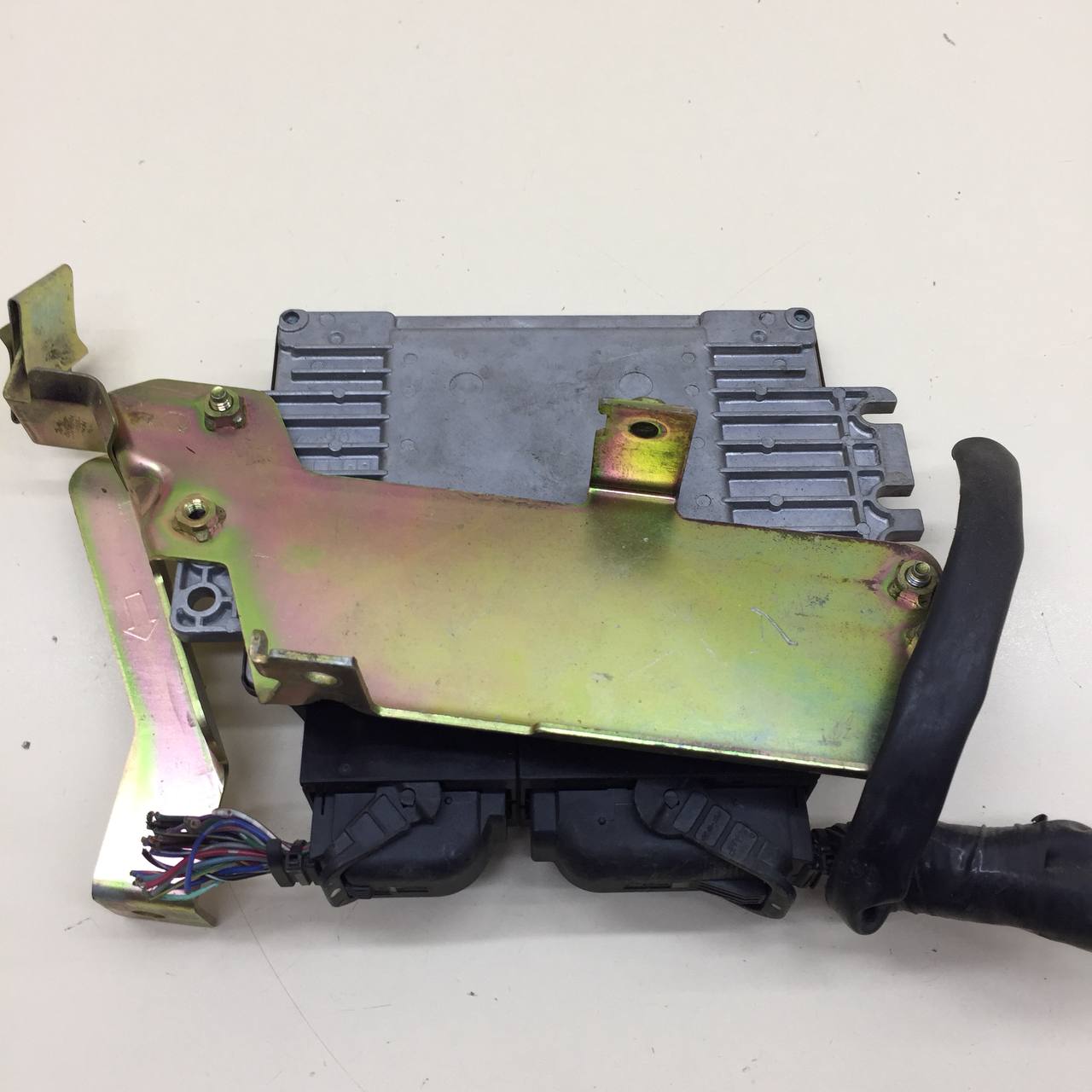 Блок управления двигателем Nissan X-Trail (T30) 2001-2006