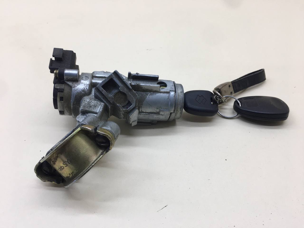 Замок зажигания Geely MK Cross 2011>