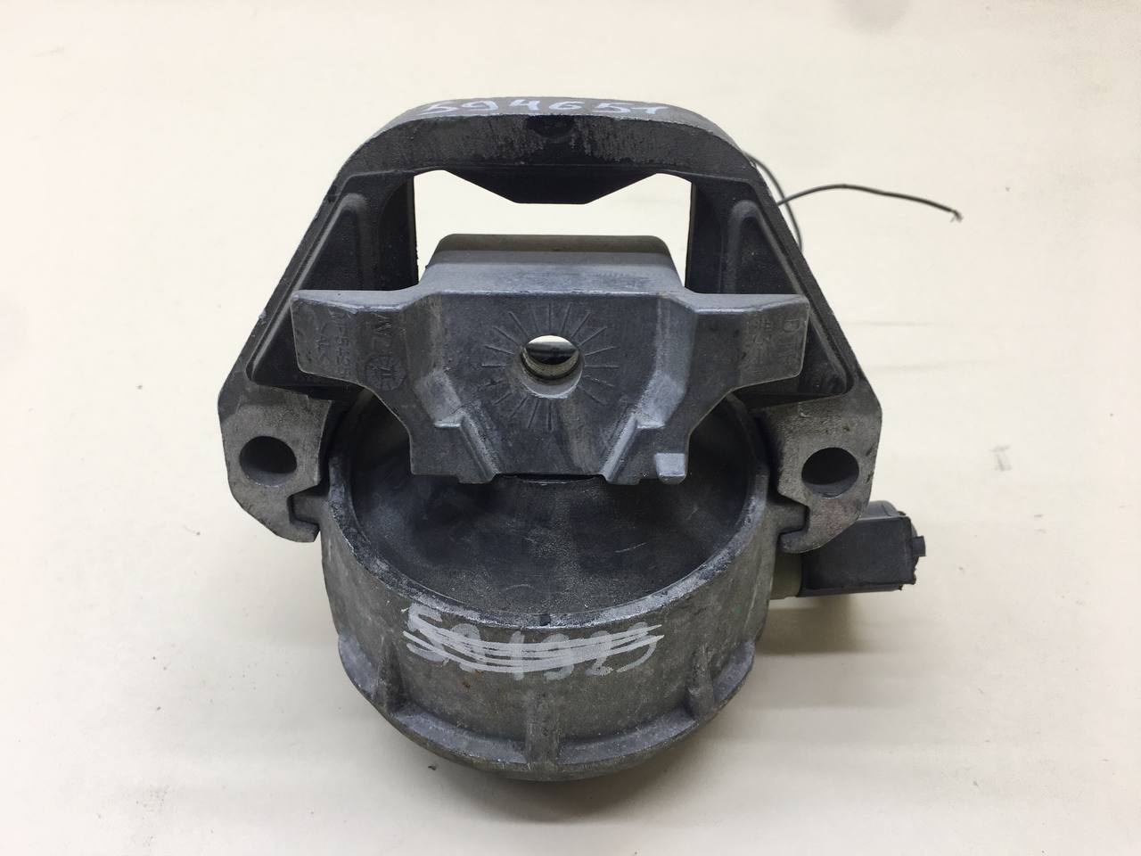 Опора двигателя Audi A6 (C7) 2011>